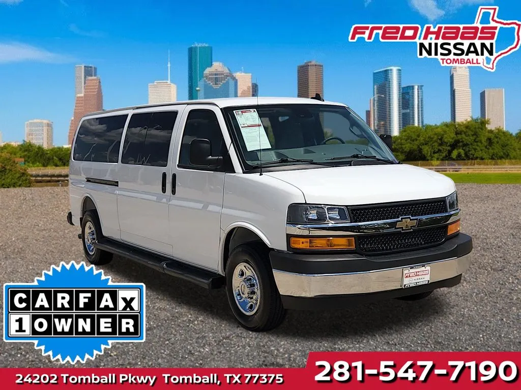 2025 Chevrolet Express 3500 LT 15 Passenger for sale in Tomball, TX