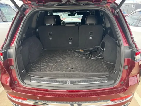 More photos of 2023 Jeep Grand Cherokee Overland 4xe Luxury Tech IV Pro Tech III Rear Dvd Pkg at Fred Haas Nissan, TX