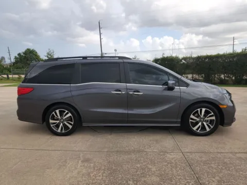 More photos of 2023 Honda Odyssey Touring at Fred Haas Nissan, TX