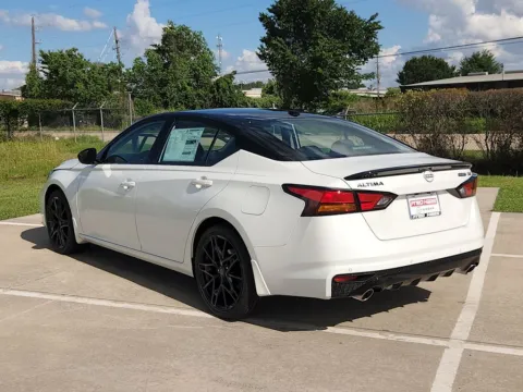 More photos of 2026 Nissan Altima 2.5 SR at Fred Haas Nissan, TX