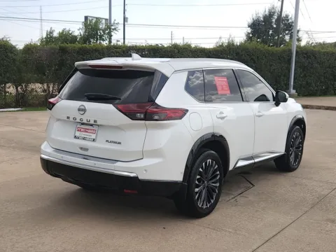 More photos of 2024 Nissan Rogue Platinum Premium Package at Fred Haas Nissan, TX