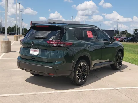 More photos of 2026 Nissan Rogue Dark Armor at Fred Haas Nissan, TX