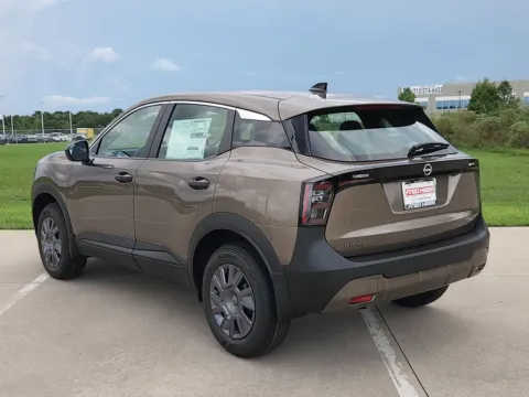More photos of 2027 Nissan Kicks S at Fred Haas Nissan, TX