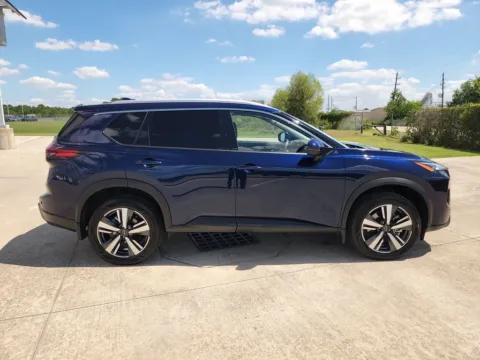 More photos of 2025 Nissan Rogue SL Premium Pkg Tech Pkg at Fred Haas Nissan, TX