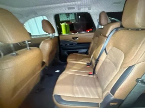 More photos of 2025 Nissan Pathfinder Platinum at Fred Haas Nissan, TX