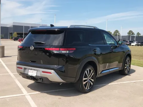 More photos of 2025 Nissan Pathfinder Platinum Black Appearance Pkg at Fred Haas Nissan, TX