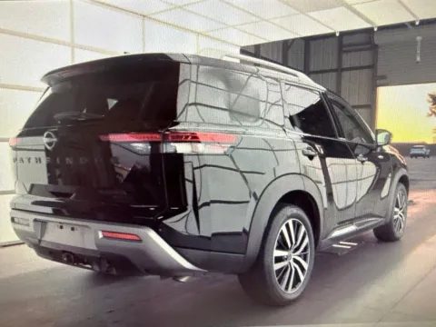 More photos of 2025 Nissan Pathfinder Platinum Black Appearance Pkg at Fred Haas Nissan, TX