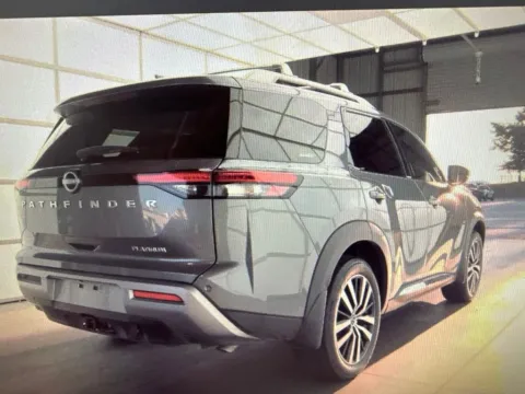 More photos of 2025 Nissan Pathfinder Platinum at Fred Haas Nissan, TX
