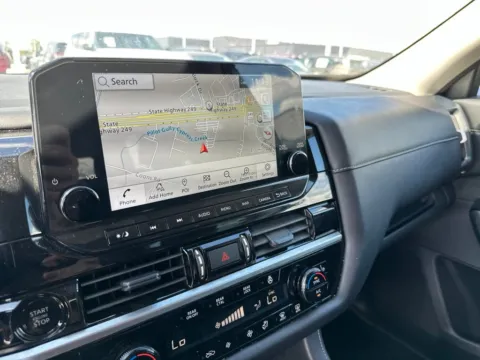 More photos of 2025 Nissan Pathfinder SL at Fred Haas Nissan, TX