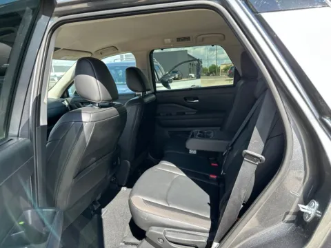 More photos of 2025 Nissan Pathfinder SL at Fred Haas Nissan, TX