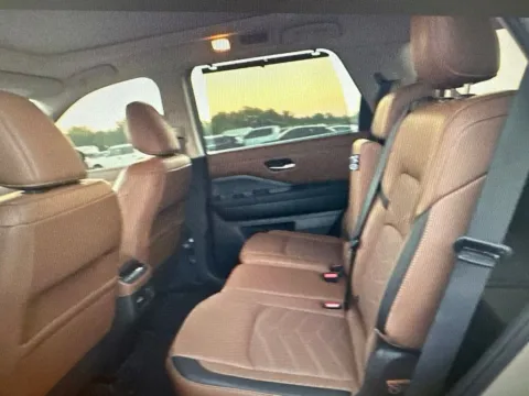 More photos of 2025 Nissan Pathfinder Platinum at Fred Haas Nissan, TX