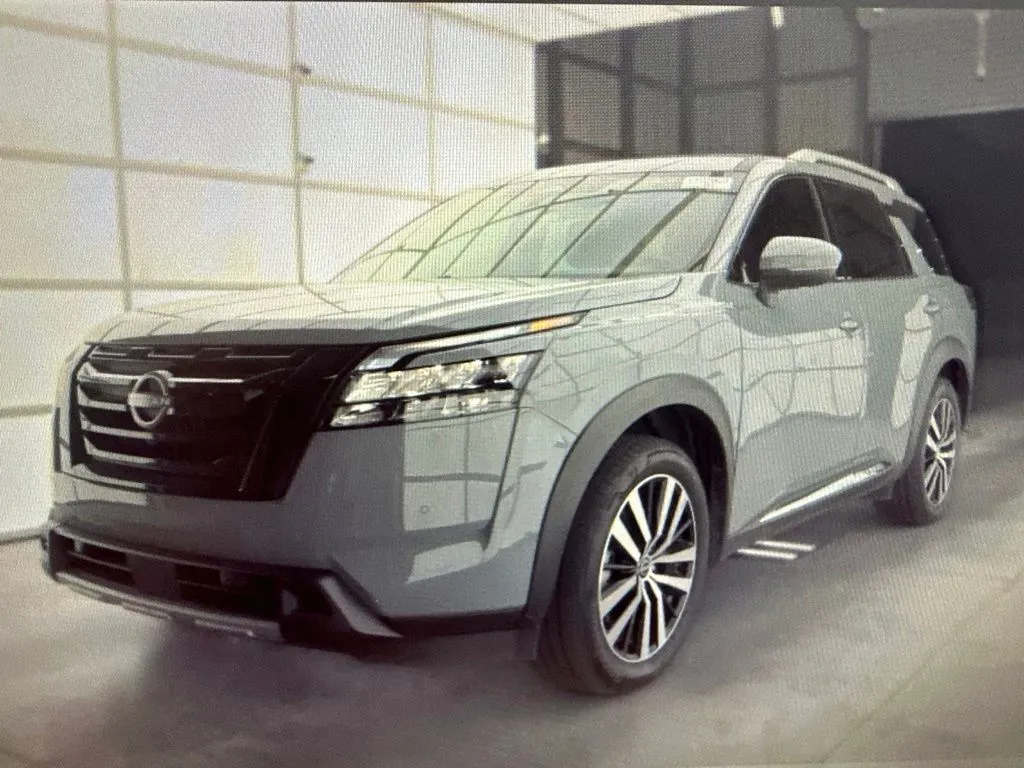 Gray 2025 Nissan Pathfinder Platinum Black Appearance Pkg for sale in Tomball, TX