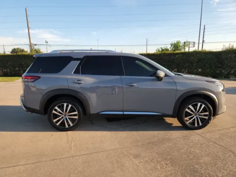More photos of 2025 Nissan Pathfinder Platinum Black Appearance Pkg at Fred Haas Nissan, TX