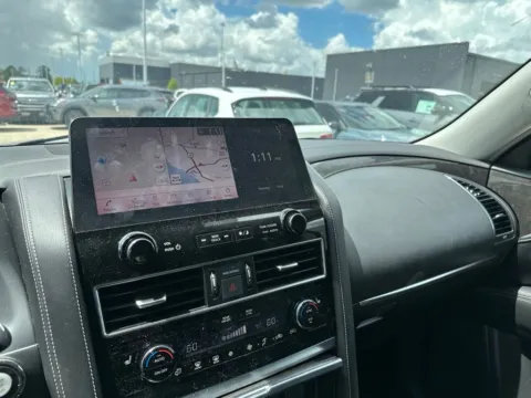 More photos of 2023 INFINITI QX80 LUXE at Fred Haas Nissan, TX