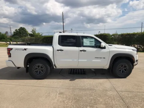 More photos of 2027 Nissan Frontier PRO-X at Fred Haas Nissan, TX