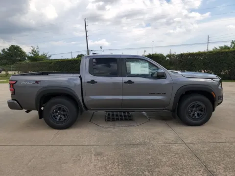 More photos of 2027 Nissan Frontier PRO-X at Fred Haas Nissan, TX