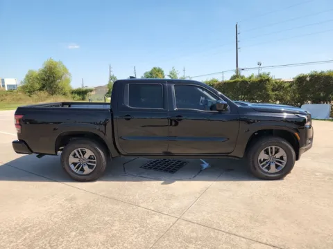 More photos of 2026 Nissan Frontier SV 4x4 at Fred Haas Nissan, TX
