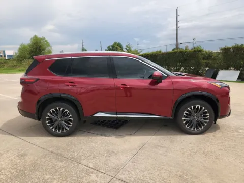 More photos of 2026 Nissan Rogue Platinum AWD at Fred Haas Nissan, TX