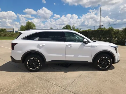More photos of 2025 Kia Sorento S at Fred Haas Nissan, TX