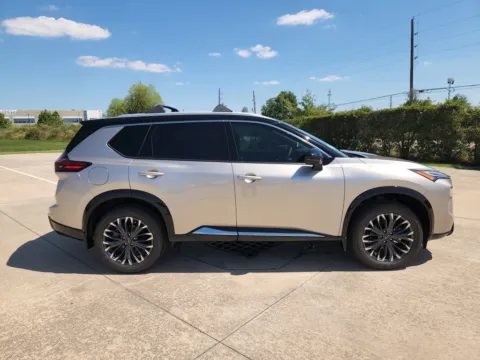 More photos of 2026 Nissan Rogue Platinum AWD at Fred Haas Nissan, TX