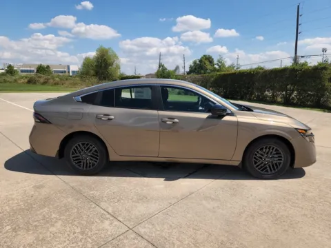 More photos of 2027 Nissan Sentra SV at Fred Haas Nissan, TX