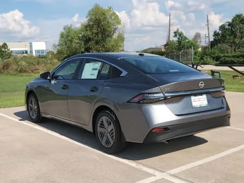 More photos of 2027 Nissan Sentra S at Fred Haas Nissan, TX