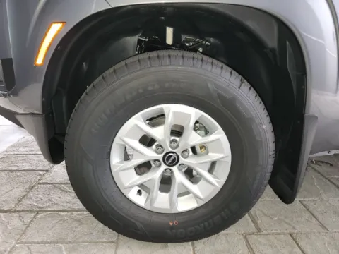 More photos of 2027 Nissan Frontier S at Fred Haas Nissan, TX