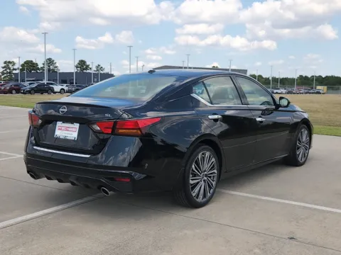 More photos of 2023 Nissan Altima 2.5 SL at Fred Haas Nissan, TX
