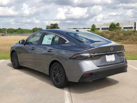 More photos of 2027 Nissan Sentra SV at Fred Haas Nissan, TX