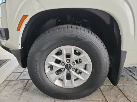 More photos of 2027 Nissan Frontier S at Fred Haas Nissan, TX
