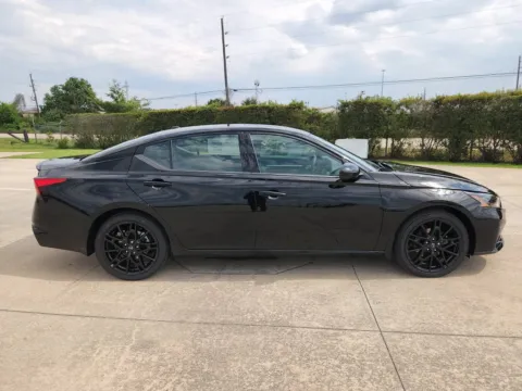 More photos of 2026 Nissan Altima 2.5 SR at Fred Haas Nissan, TX