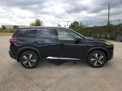 More photos of 2023 Nissan Rogue Platinum at Fred Haas Nissan, TX
