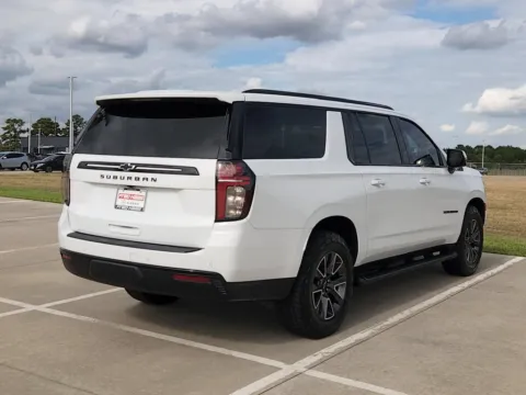 More photos of 2023 Chevrolet Suburban Z71 Luxury Pkg, Sunroof, 2nd Row Captain's at Fred Haas Nissan, TX