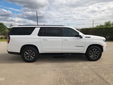 More photos of 2023 Chevrolet Suburban Z71 Luxury Pkg, Sunroof, 2nd Row Captain's at Fred Haas Nissan, TX