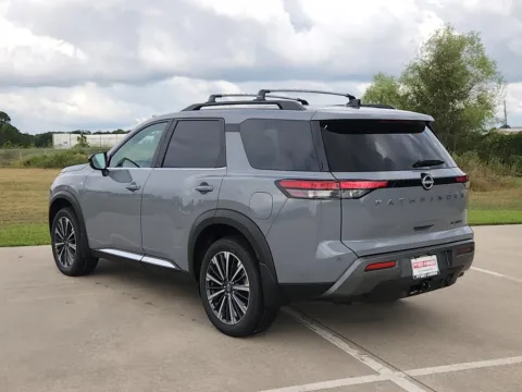 More photos of 2026 Nissan Pathfinder Platinum at Fred Haas Nissan, TX