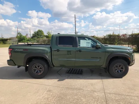 More photos of 2027 Nissan Frontier PRO-4X at Fred Haas Nissan, TX