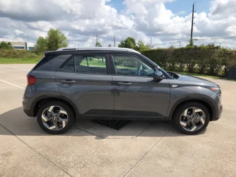 More photos of 2024 Hyundai Venue Limited at Fred Haas Nissan, TX