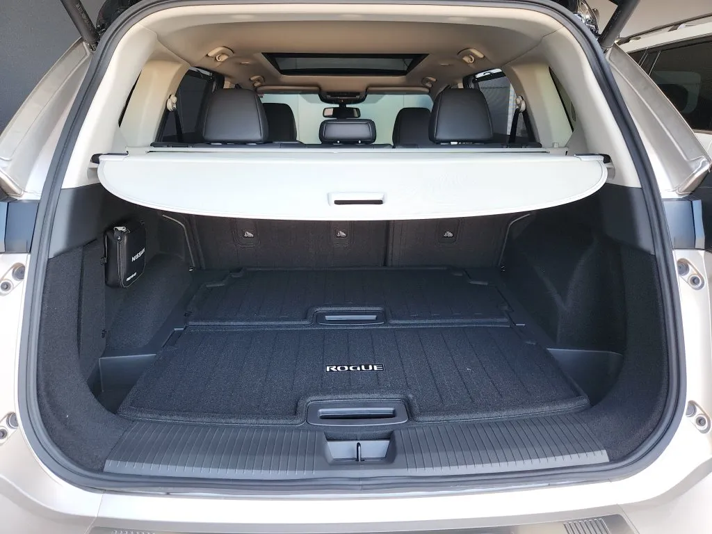 2026 Nissan Rogue Platinum - Photo 9
