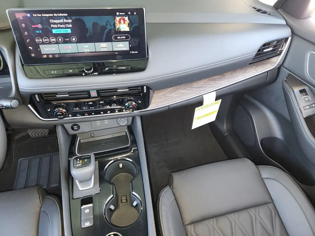 2026 Nissan Rogue Platinum - Photo 14