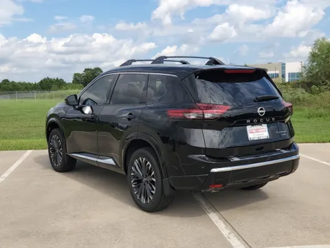 More photos of 2026 Nissan Rogue Platinum AWD at Fred Haas Nissan, TX