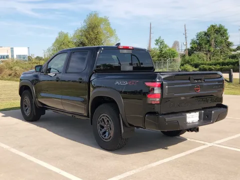 More photos of 2027 Nissan Frontier PRO-4X at Fred Haas Nissan, TX