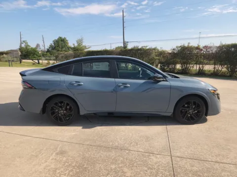More photos of 2027 Nissan Sentra SR at Fred Haas Nissan, TX