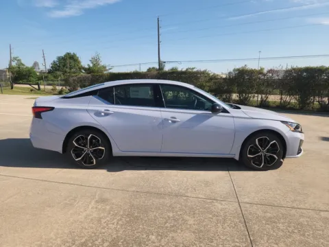 More photos of 2026 Nissan Altima 2.5 SR at Fred Haas Nissan, TX