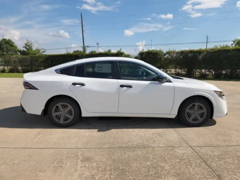 More photos of 2027 Nissan Sentra S at Fred Haas Nissan, TX
