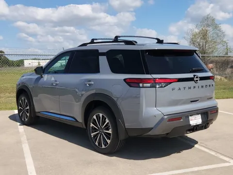 More photos of 2026 Nissan Pathfinder Platinum at Fred Haas Nissan, TX