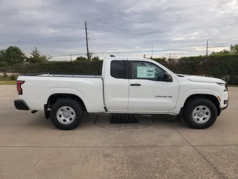 More photos of 2027 Nissan Frontier S King Cab at Fred Haas Nissan, TX