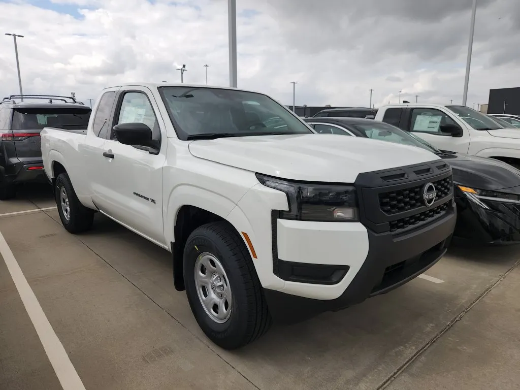 White 2027 Nissan Frontier S King Cab for sale in Tomball, TX
