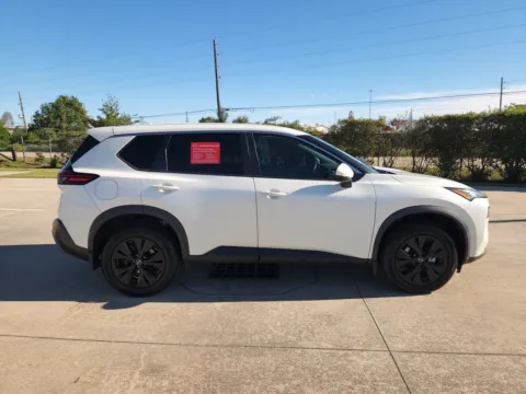More photos of 2022 Nissan Rogue SV at Fred Haas Nissan, TX