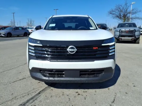 More photos of 2026 Nissan Kicks SR at Metro Nissan of Indianapolis, IN