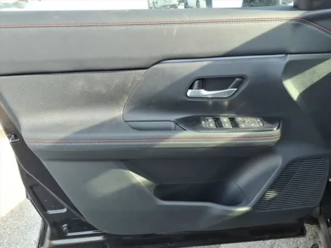 More photos of 2026 Nissan Kicks SR at Metro Nissan of Indianapolis, IN